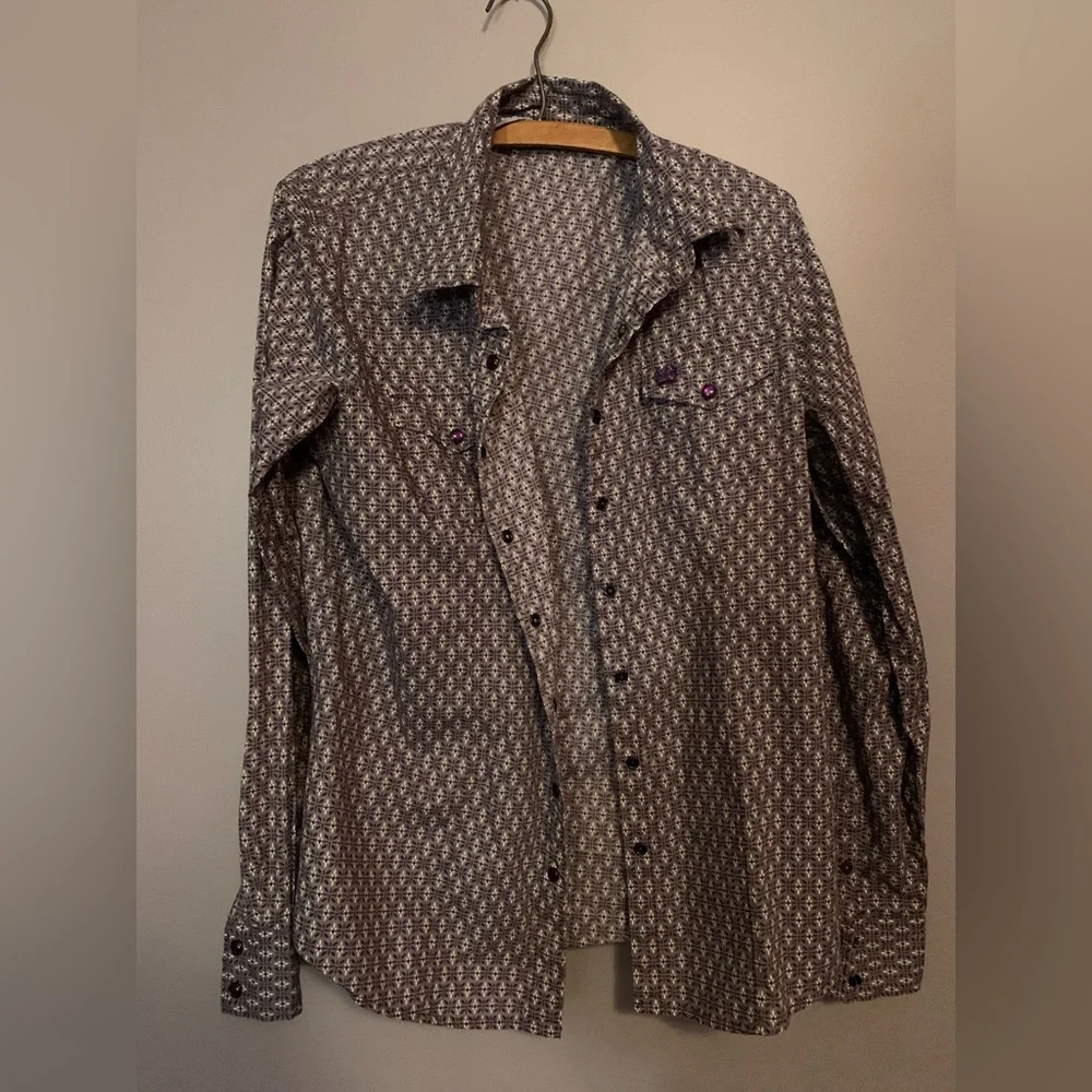 Cinch Button-Up - Picture 1 of 1